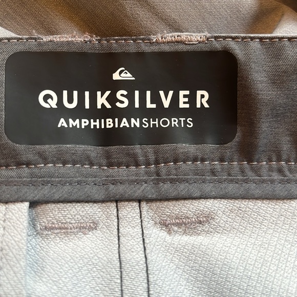 Men’s Quiksilver Amphibian Gray shorts, Sz 30, NICE!!! - Picture 6 of 7